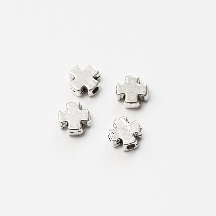 Krížik 8 x 8 mm farba strieborná