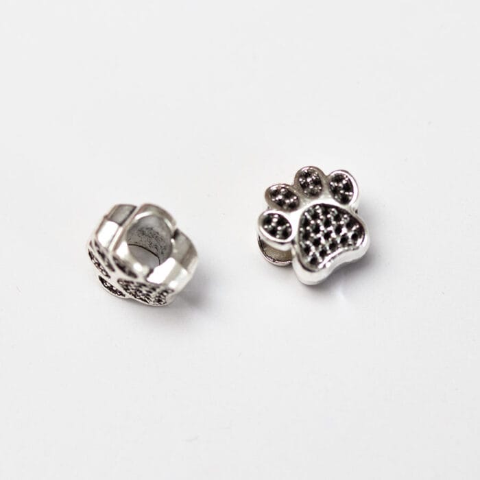 Kovová korálka labka 11 x 11 mm